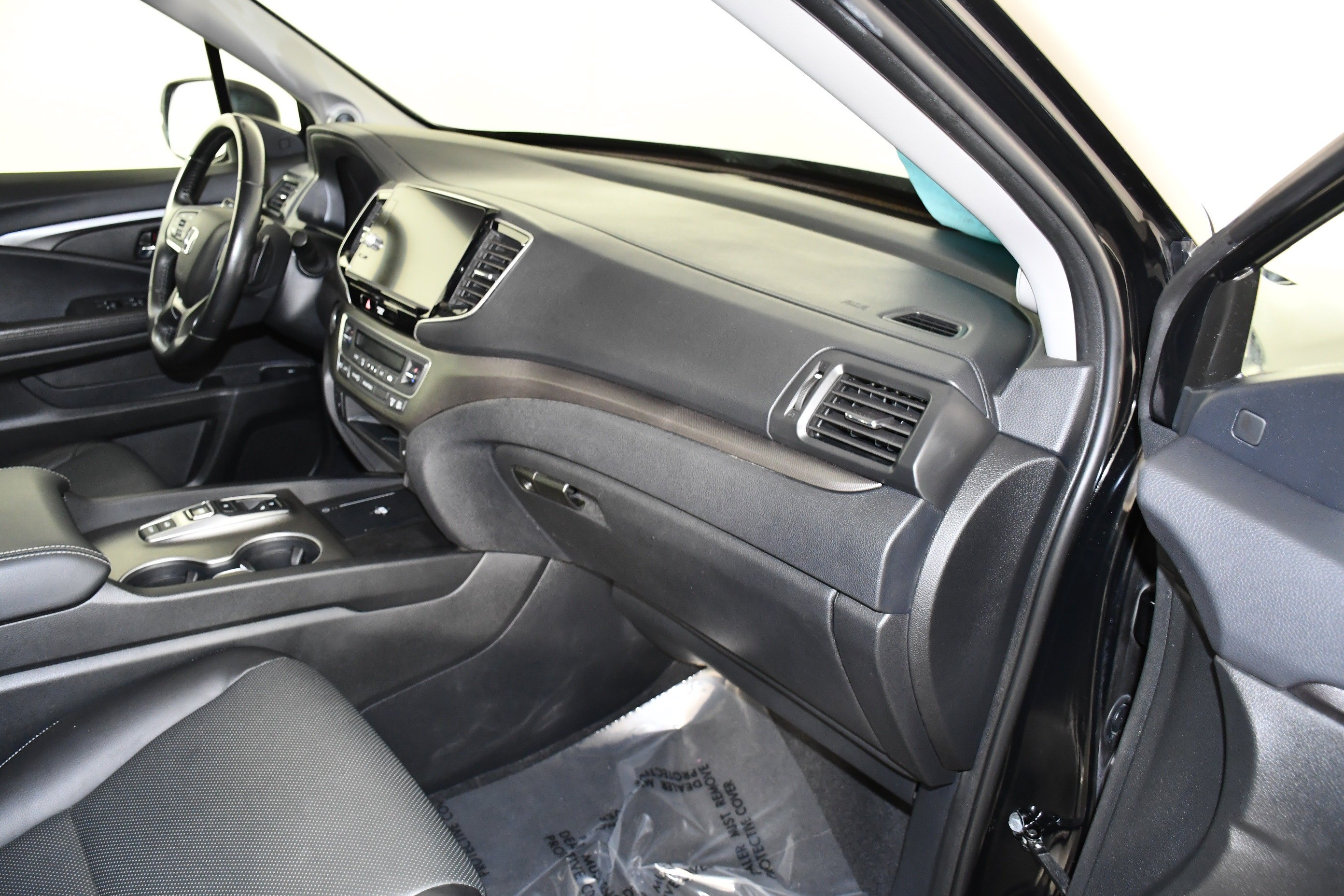 Certified Used 2024 Crystal Black Pearl Honda RTL image 40