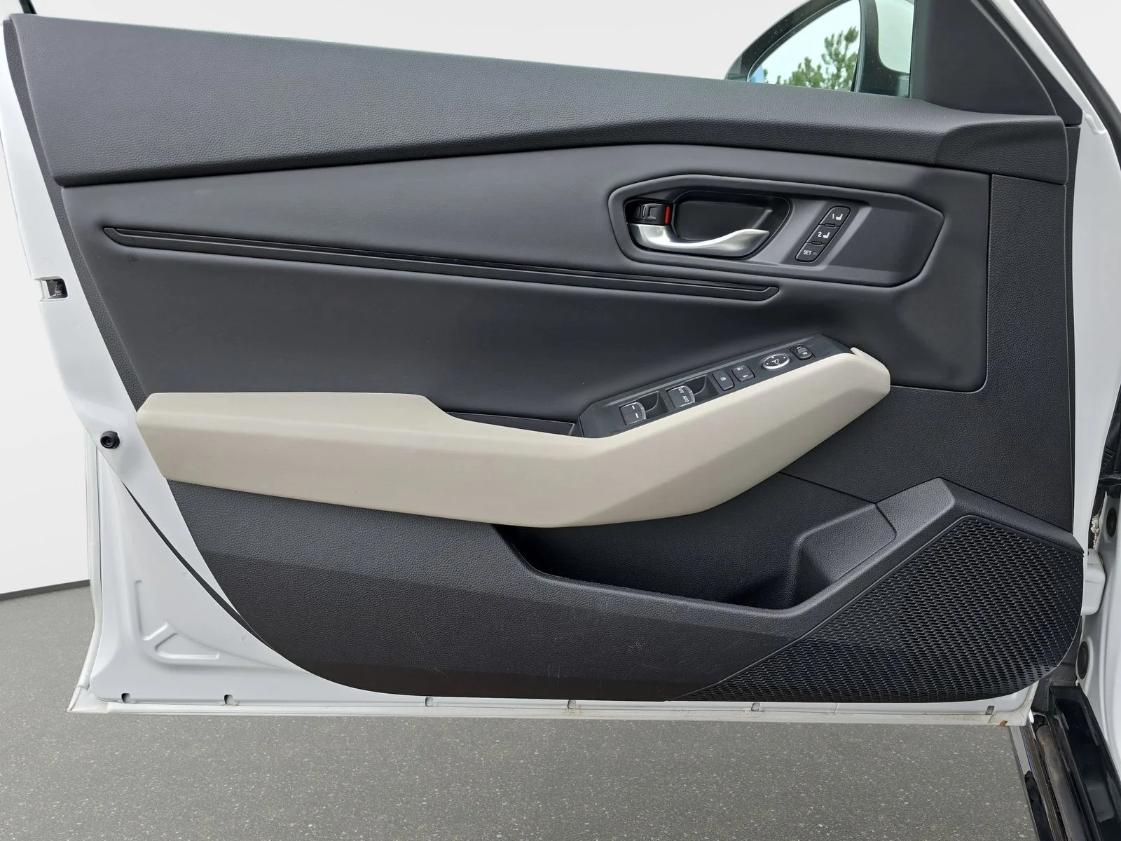 2025 Honda Accord Hybrid EX-L - Photo 24