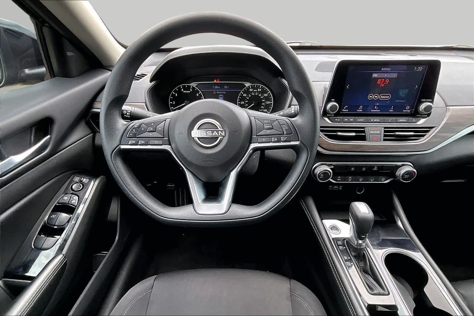 Used 2023 Super Black Nissan 2.5 SV image 6