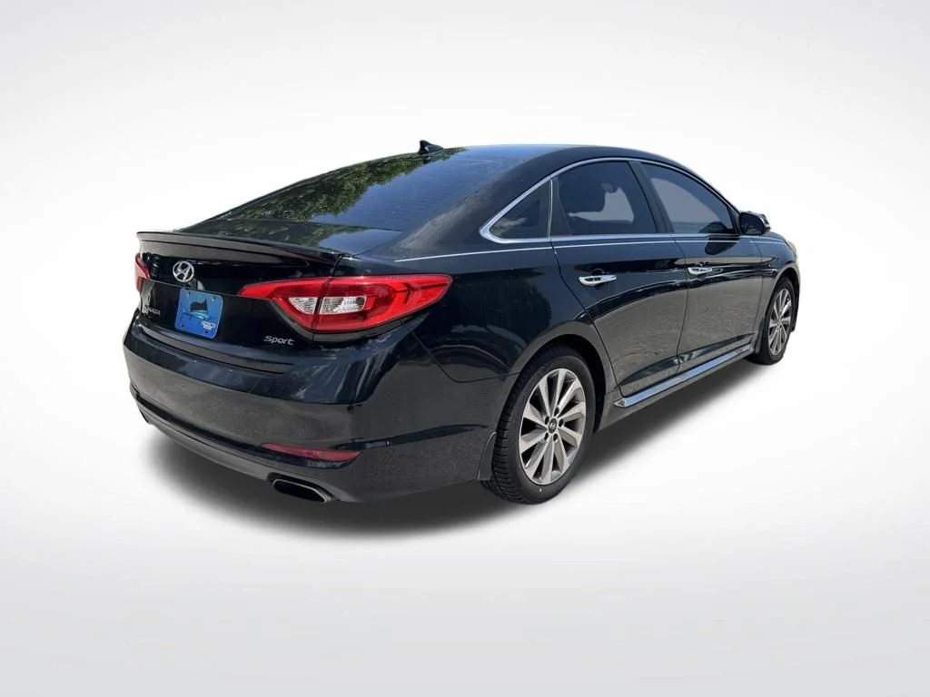Used 2017 Phantom Black Hyundai Sport image 5