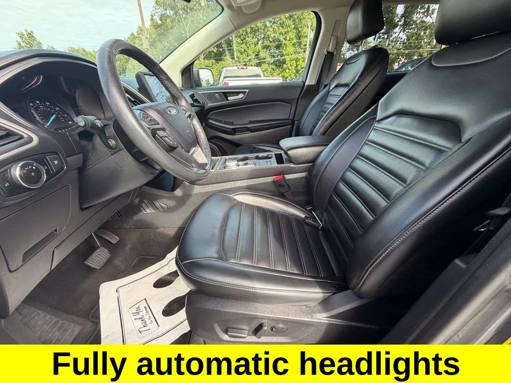Used 2024 Gray Ford SEL image 11