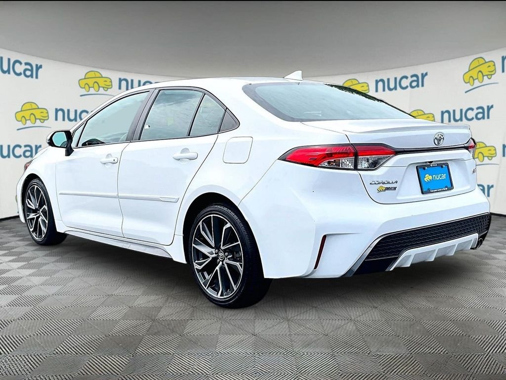 Used 2020 White Toyota SE image 4