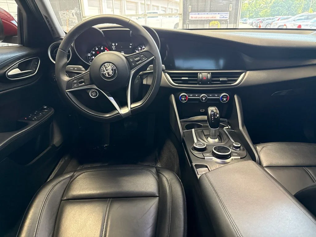 Used 2017 Red Alfa Romeo Base image 12