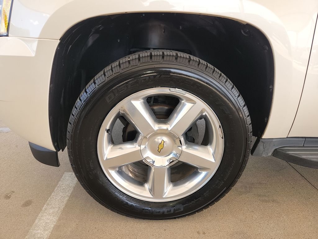 Used 2013 White Chevrolet LTZ image 34