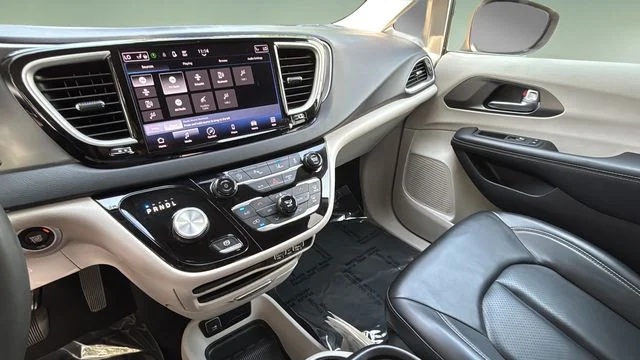Used 2023 Gray Chrysler Touring L image 24