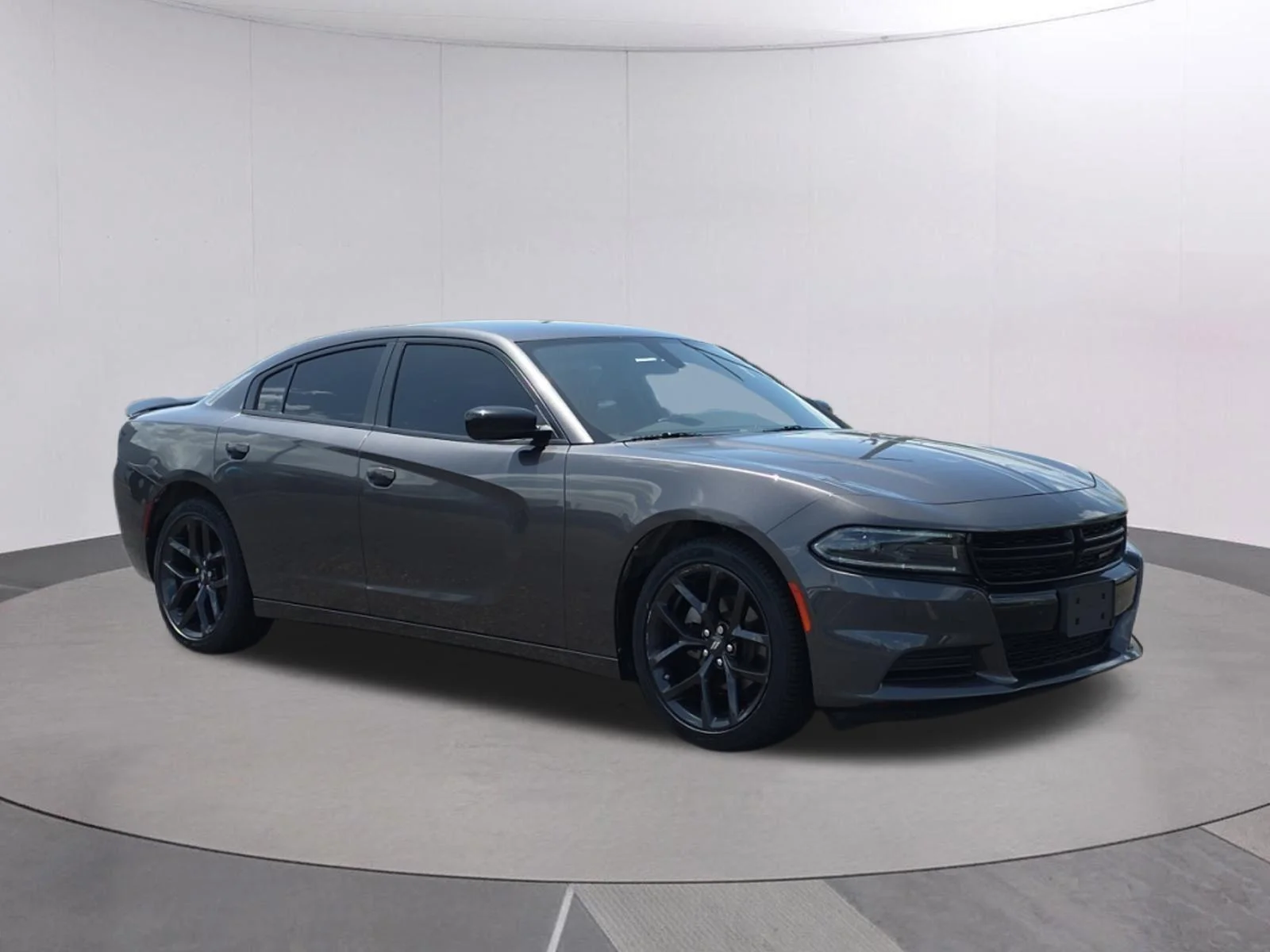 Used 2022 Granite Pearlcoat Dodge SXT image 3