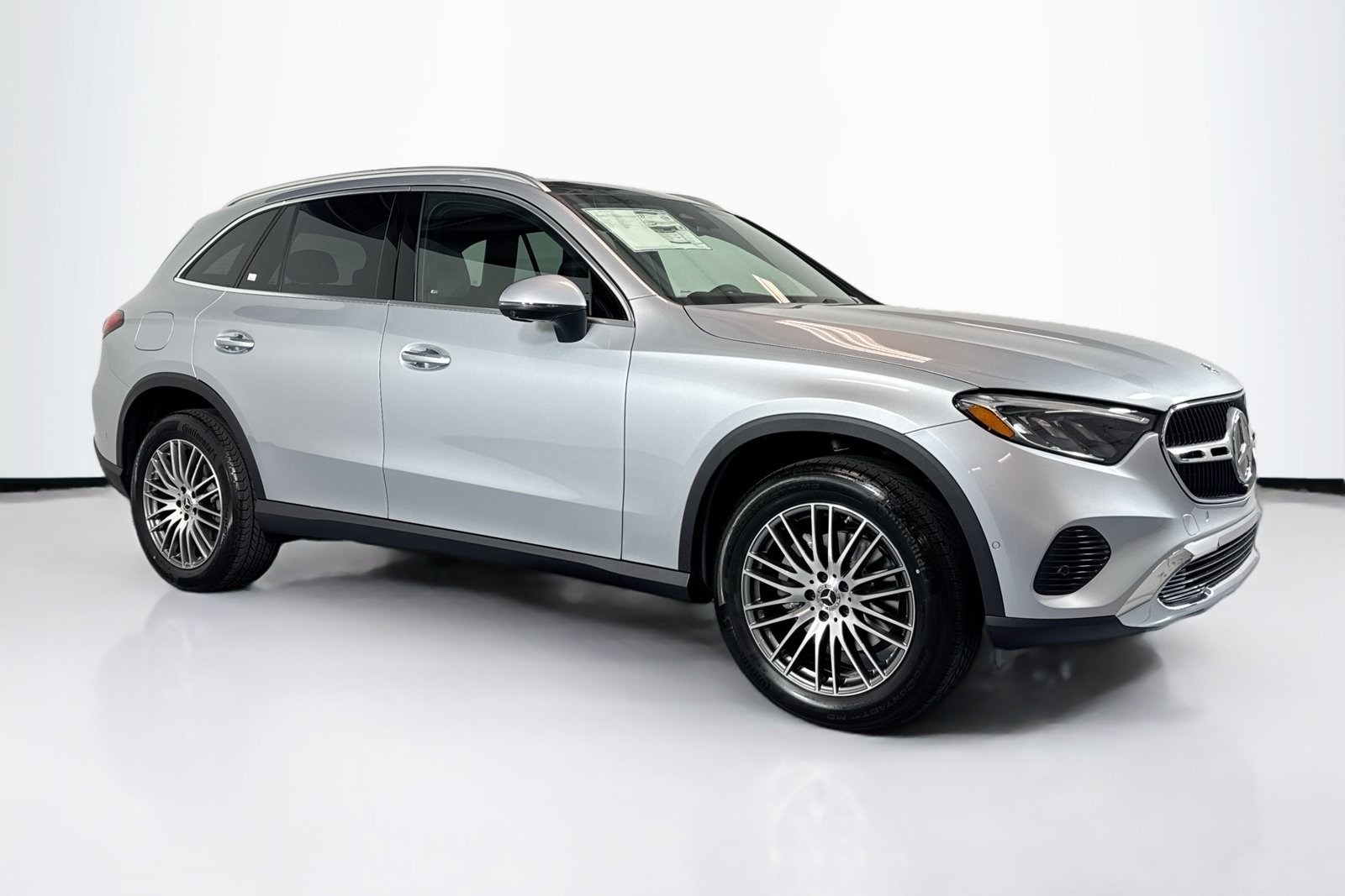 New 2026 Cirrus Silver Metallic Mercedes-Benz GLC 300 image 3