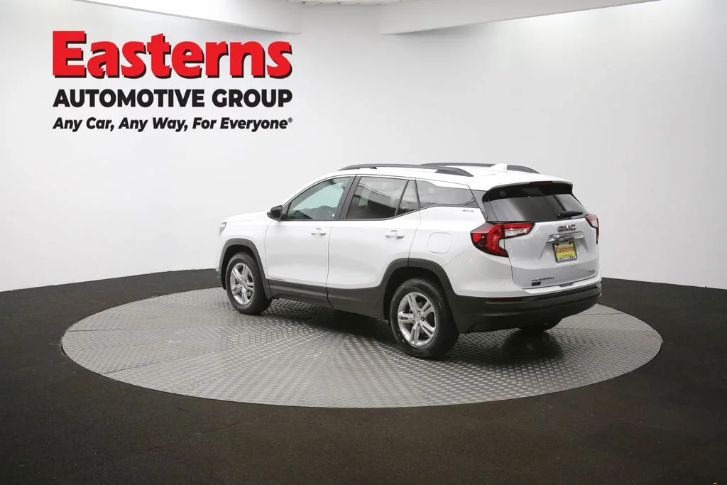 Used 2023 White GMC SLE image 61