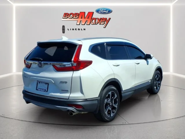 Used 2017 White Honda Touring image 4
