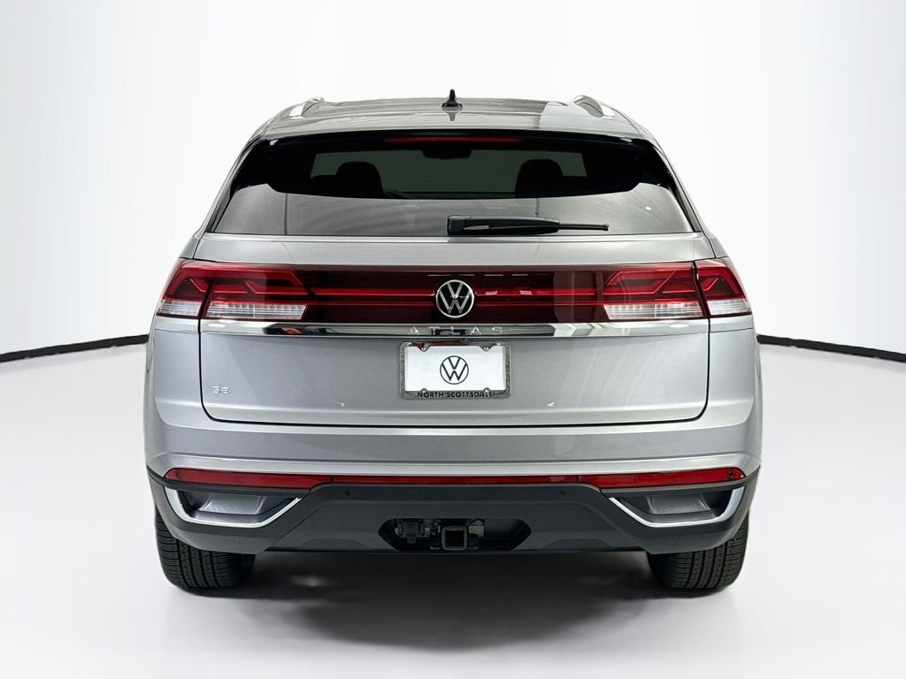 New 2026 Silver Mist Metallic Volkswagen SE w/Technology image 6