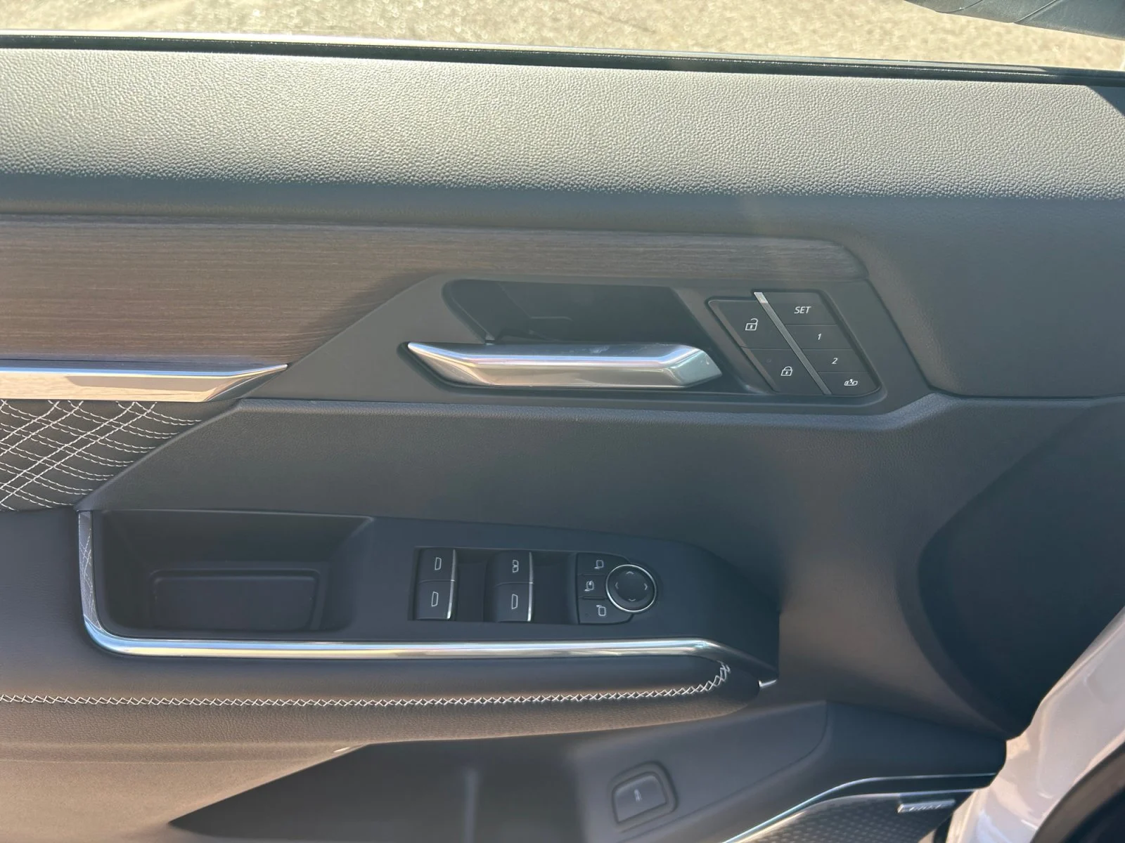 New 2027 Summit White GMC Denali AWD image 17