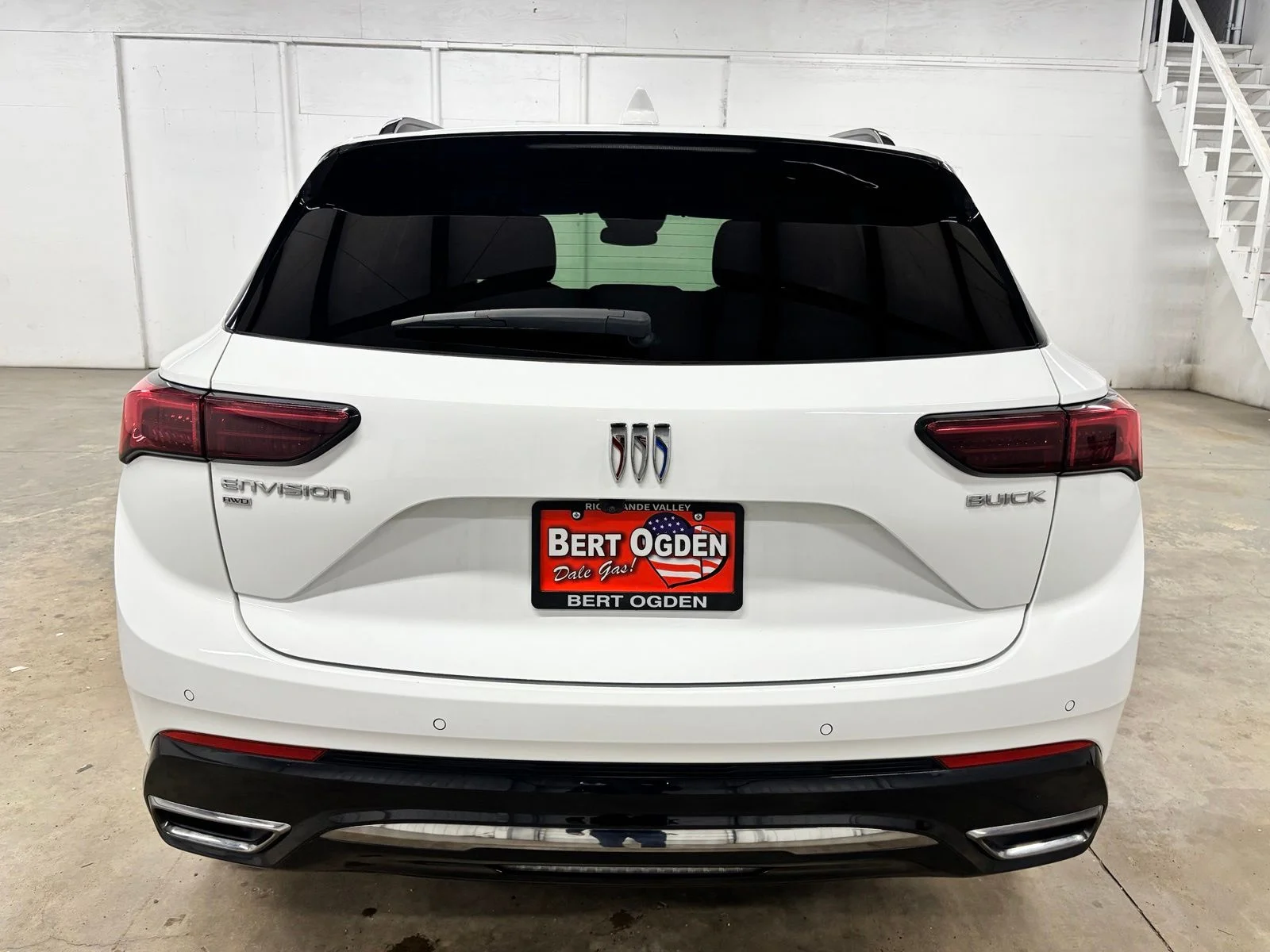 Used 2025 White Buick Sport Touring image 6