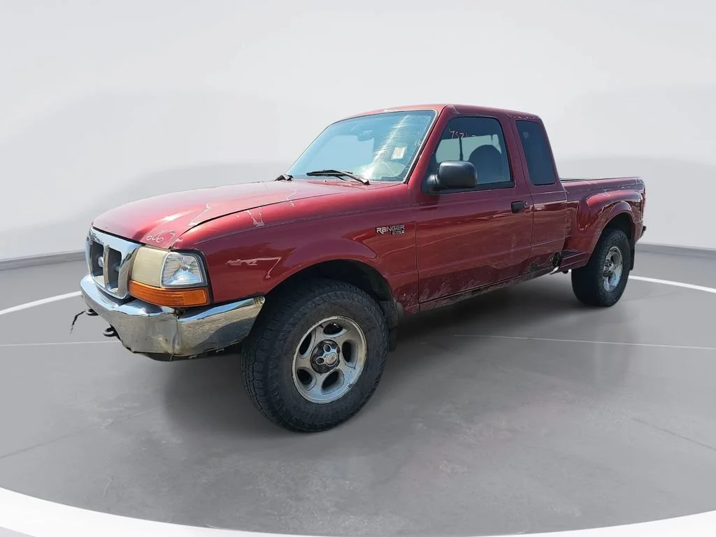 Used 2000 Red Ford XL image 9