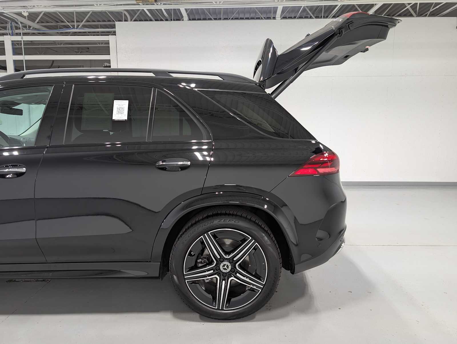 Certified Used 2026  Mercedes-Benz GLE 350 image 11