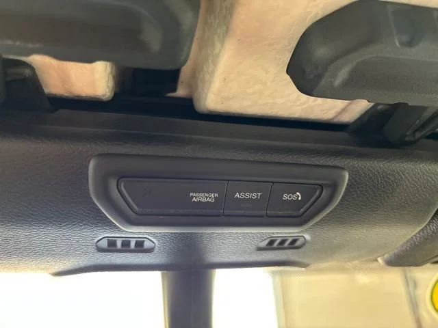 Used 2022 Black Jeep Altitude image 19