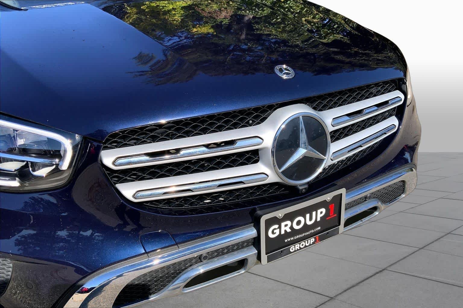 Used 2022 Lunar Blue Metallic Mercedes-Benz GLC 300 image 30