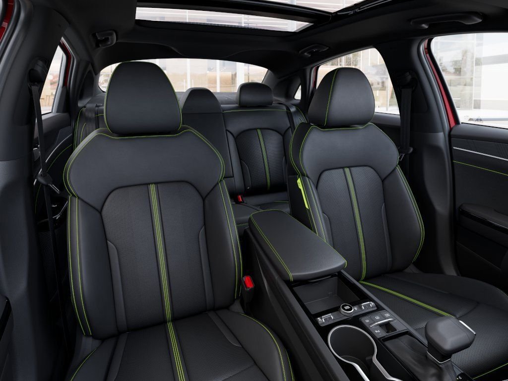 2026 Kia K5 GT - Photo 15