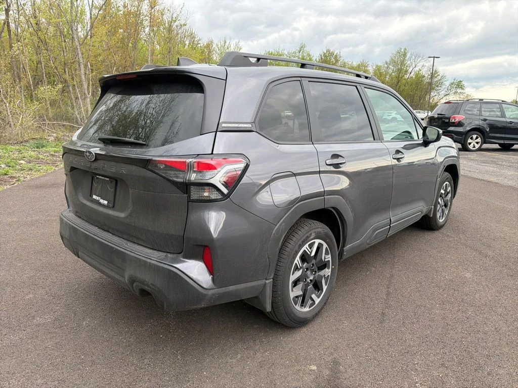 2026 Subaru Forester Premium - Photo 9