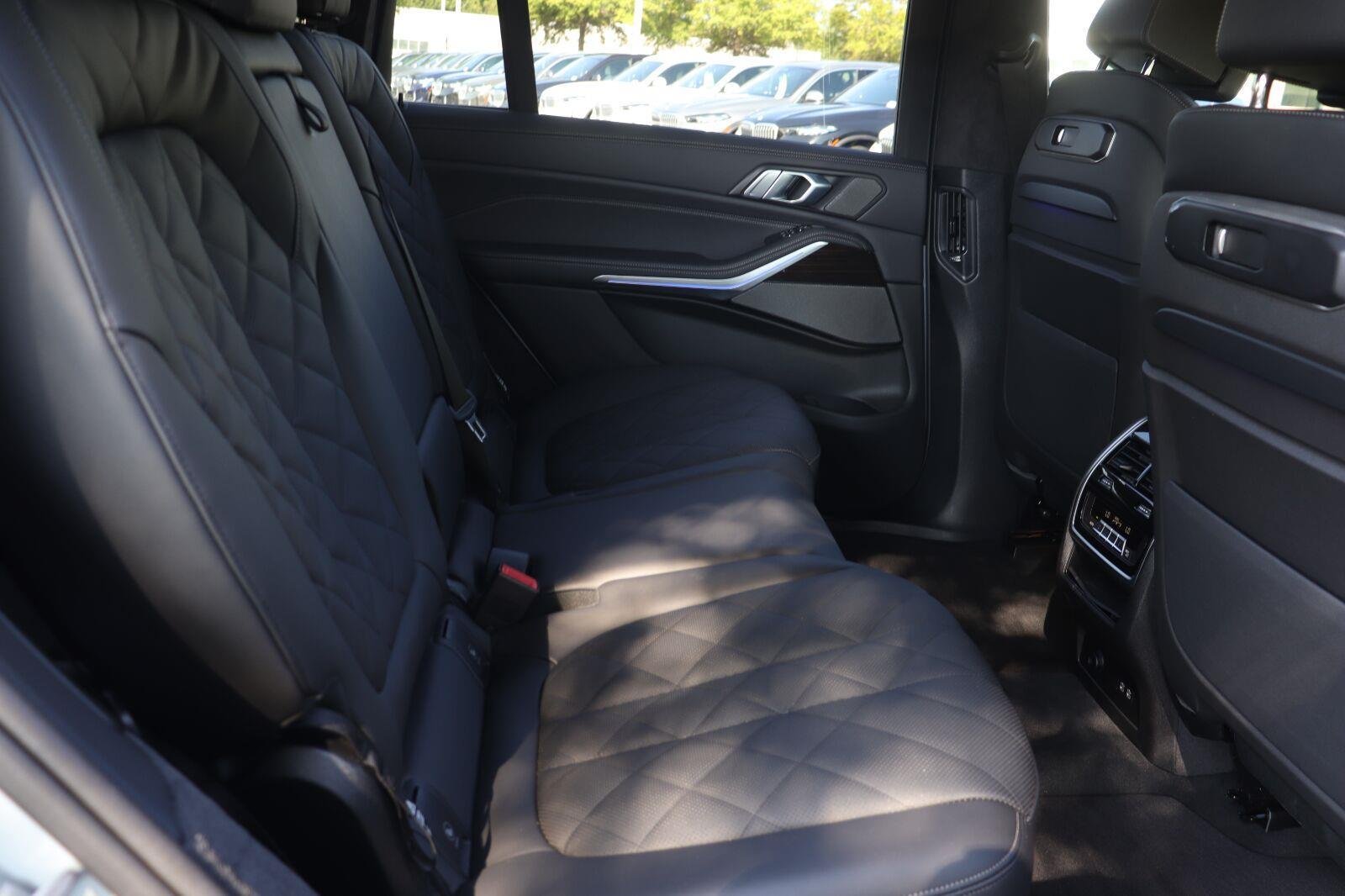 Used 2026 GRAY BMW xDrive40i image 23