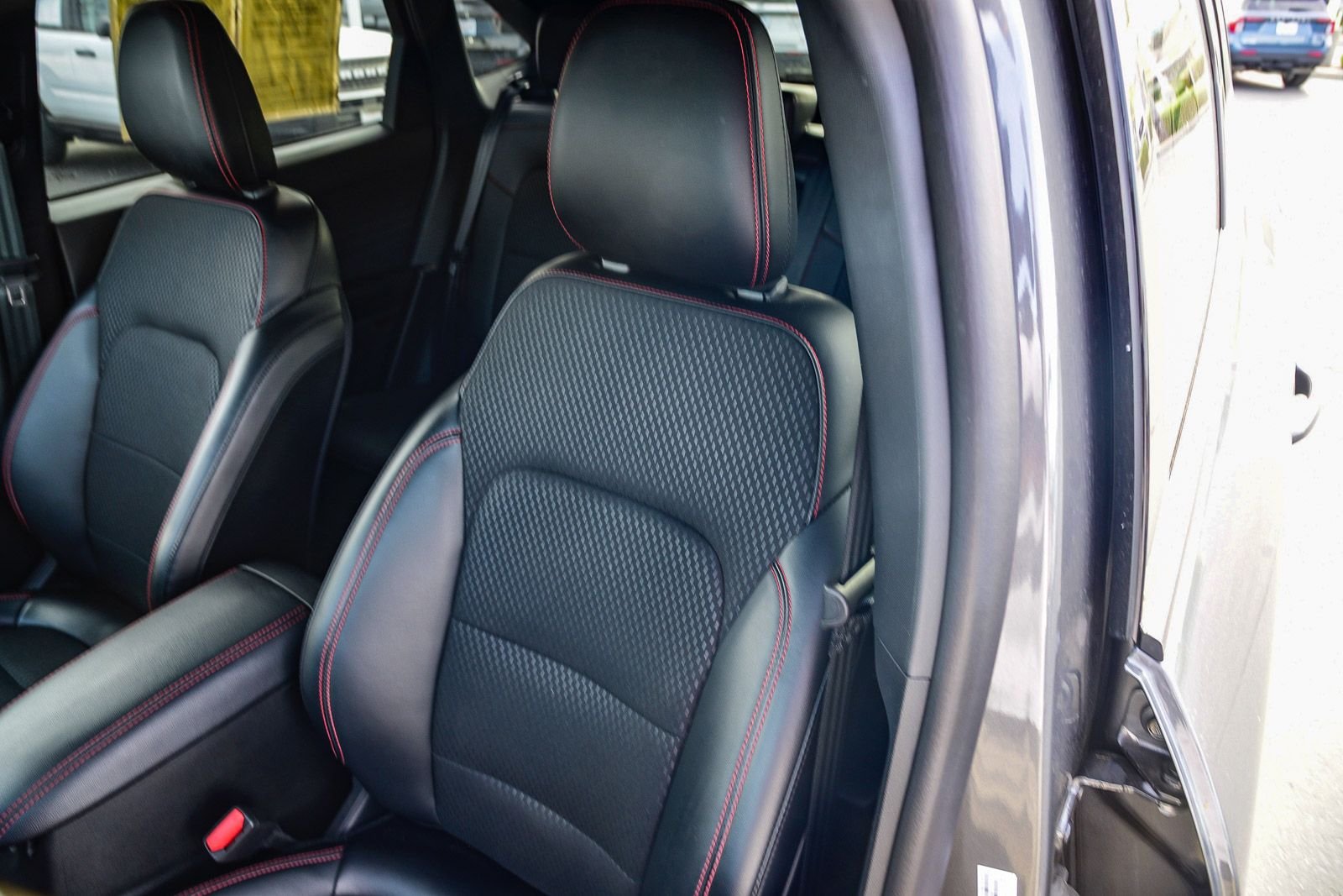 Used 2025 Gray Ford ST-Line image 22