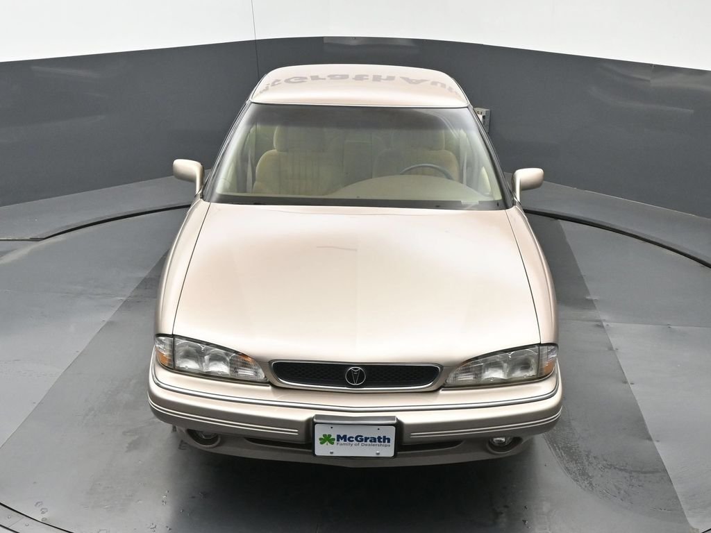 Used 1995 Beige Pontiac SE image 25