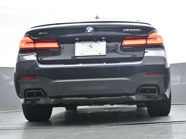 2023 BMW 5 Series M550i - Photo 34