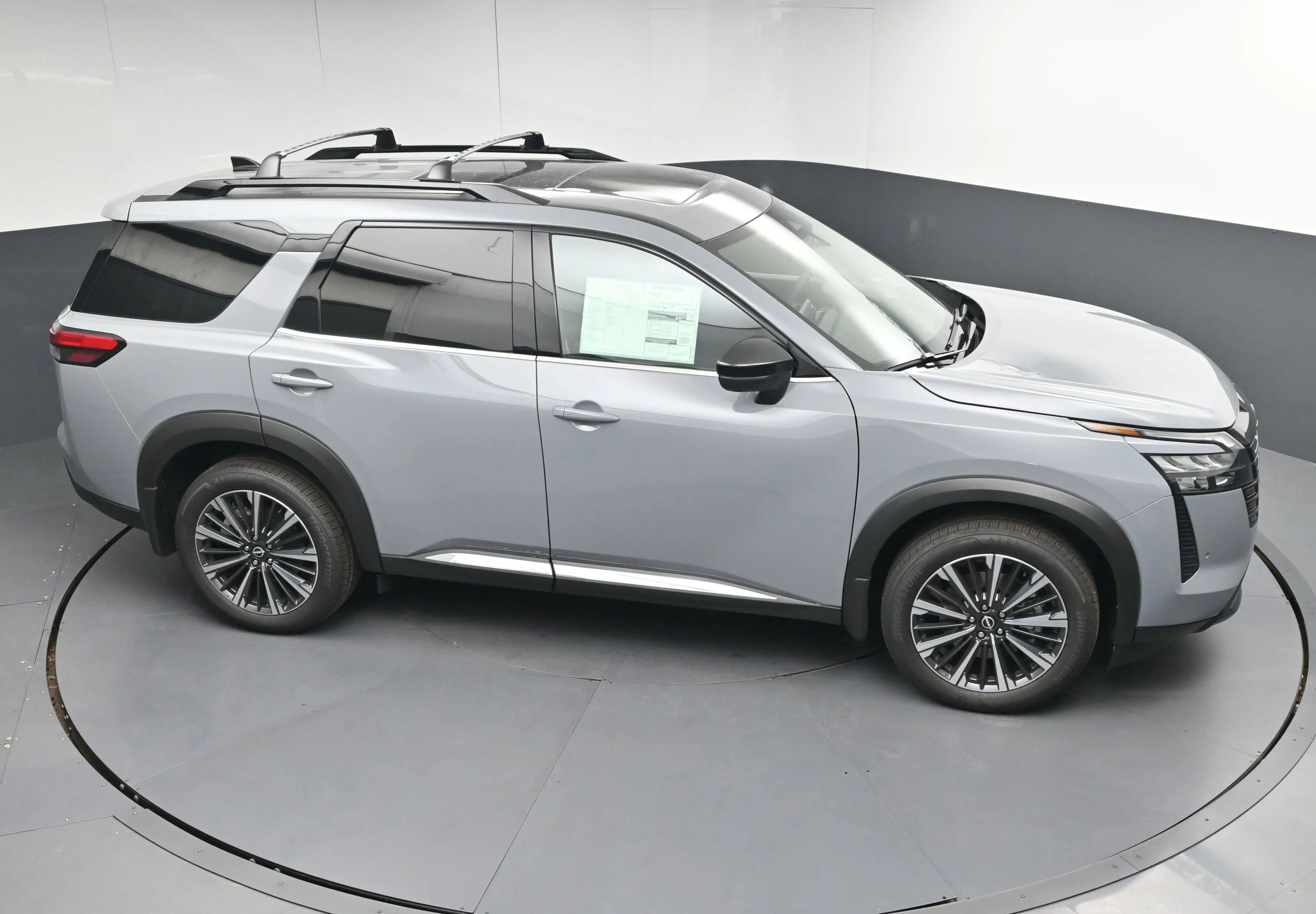 New 2026 Boulder Gray Pearl Nissan Platinum image 36