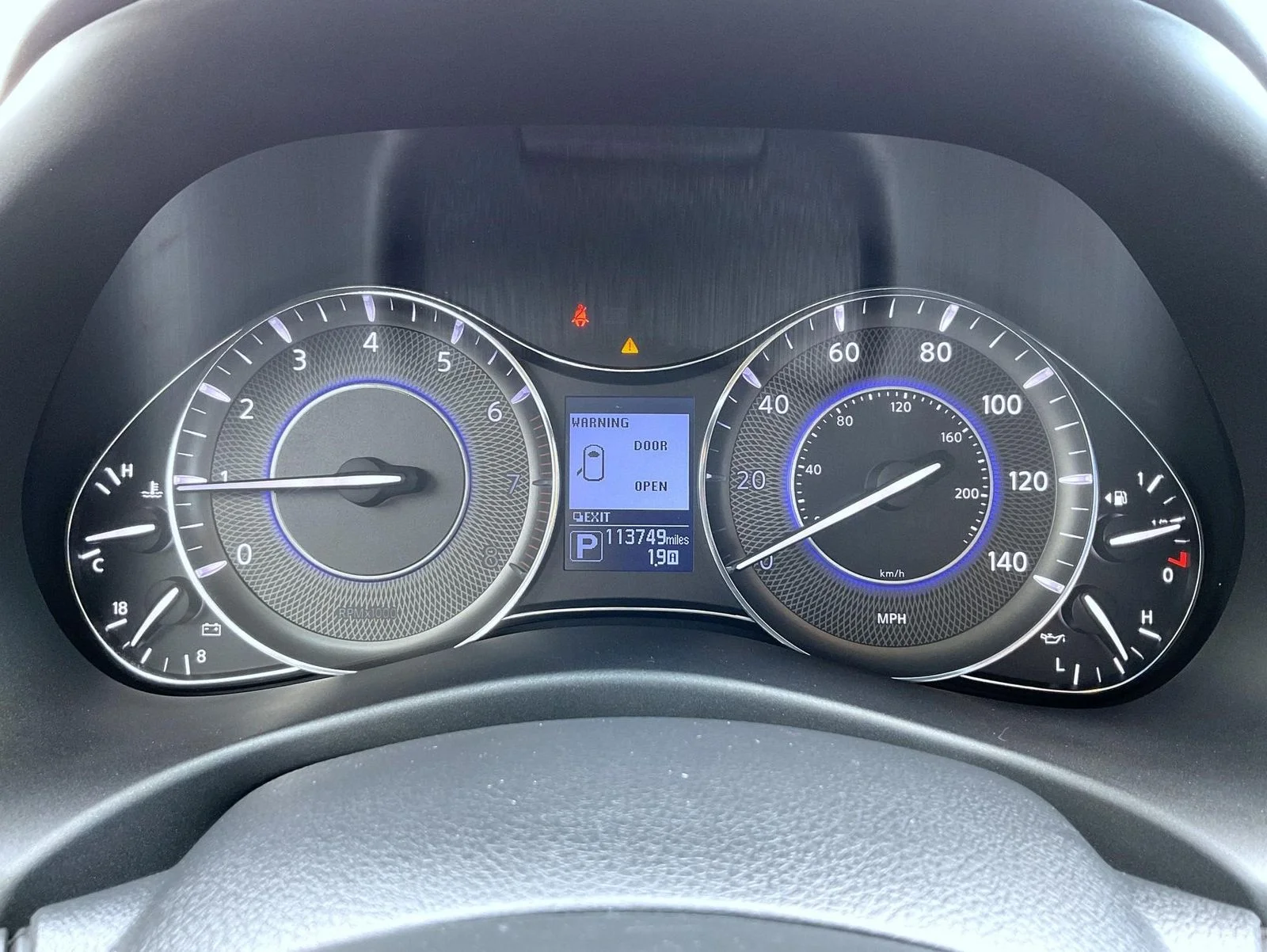 Used 2017 White INFINITI Base image 12