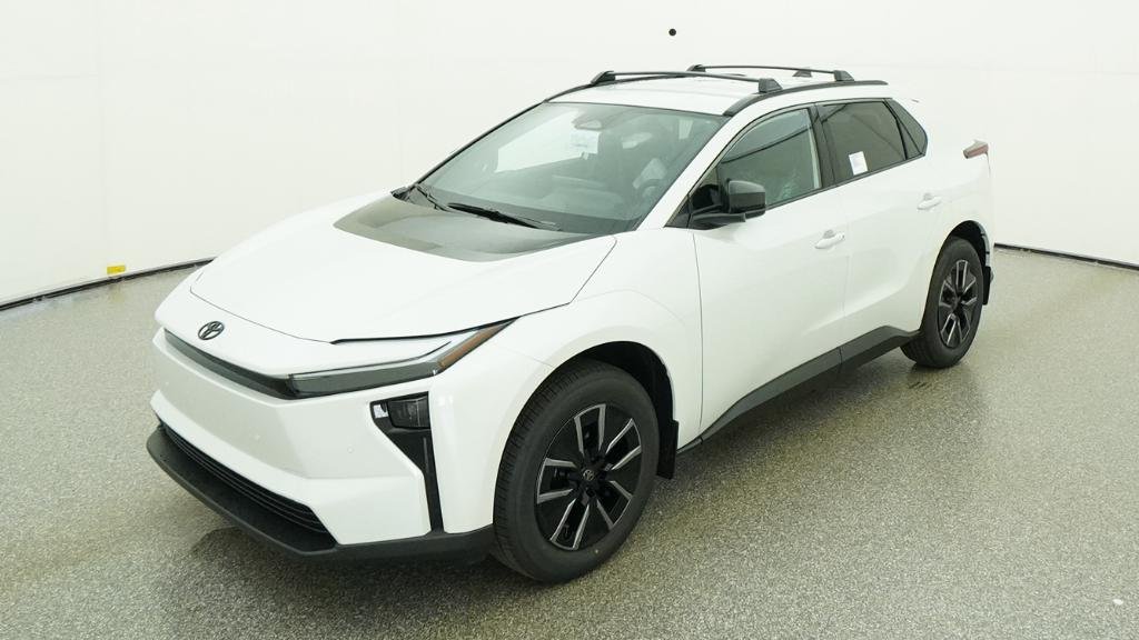 New 2026 Wind Chill Pearl Toyota XLE image 31