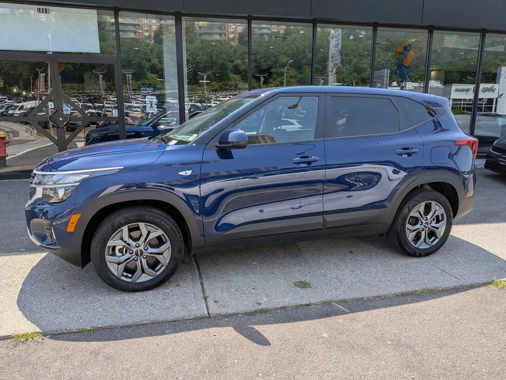 Used 2025 Blue Kia LX image 10