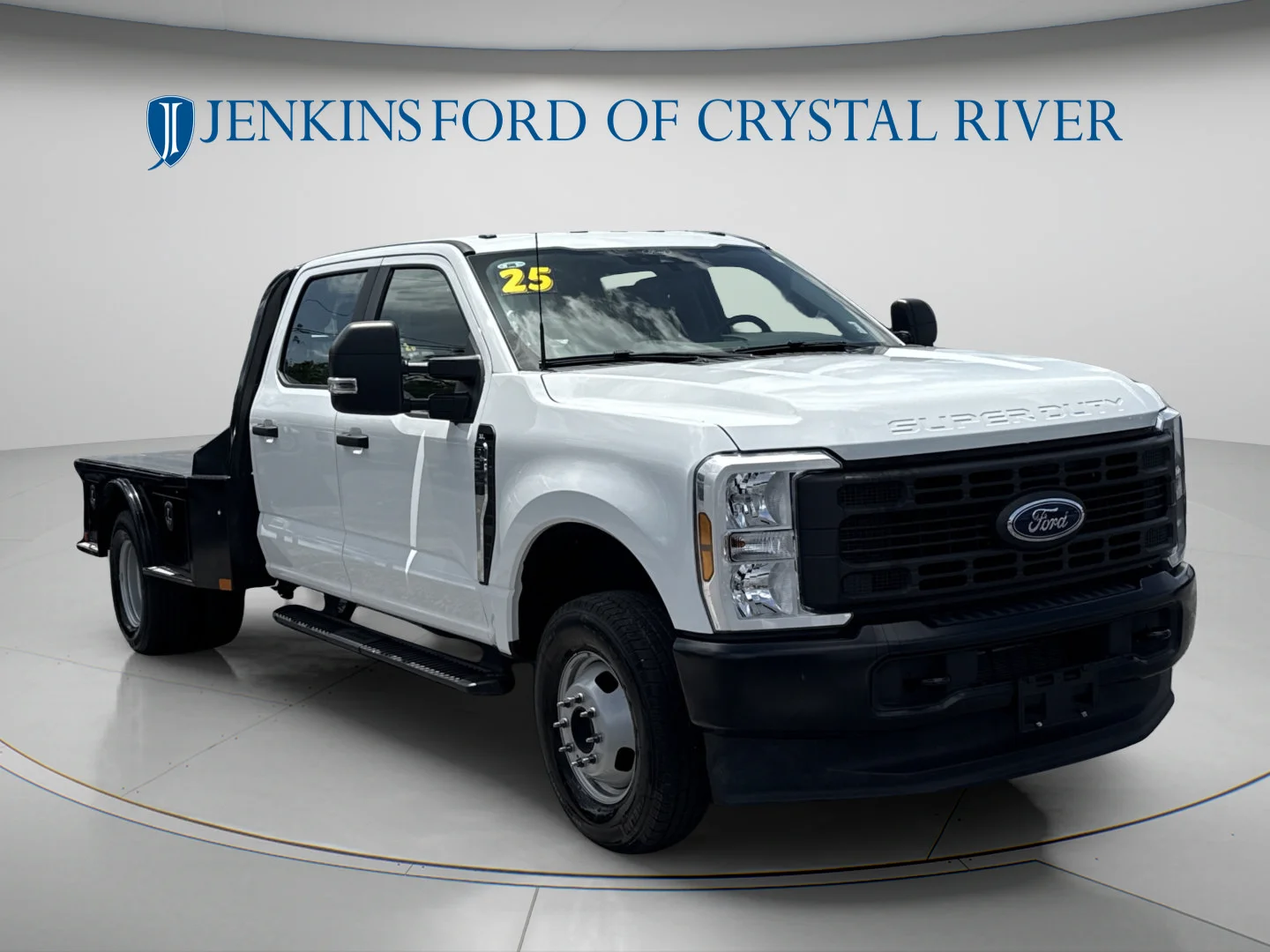 Used 2025 Oxford White Ford XL image 15