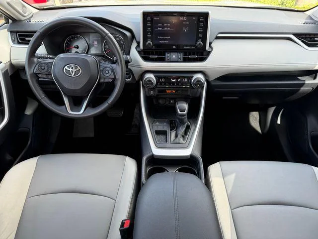 Certified Used 2019 LUNAR ROCK Toyota XLE Premium image 25