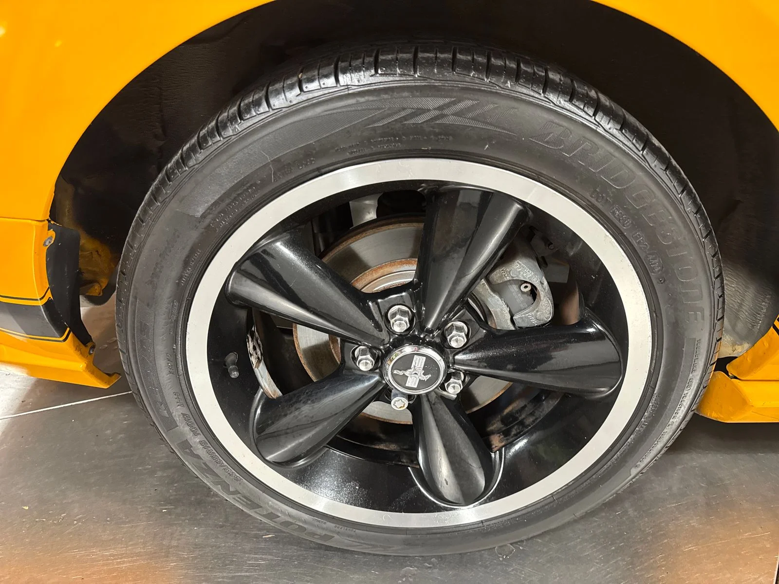 Used 2007  Ford GT Premium image 13