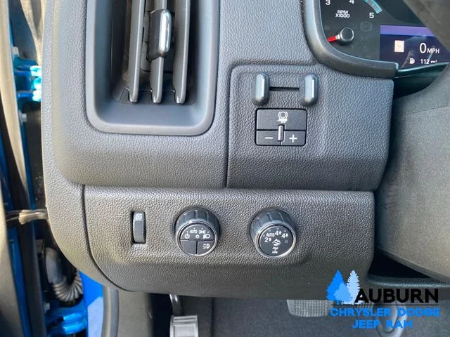 Used 2022 Blue Chevrolet ZR2 image 37