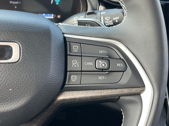 Used 2023 Silver Jeep 4xe image 16