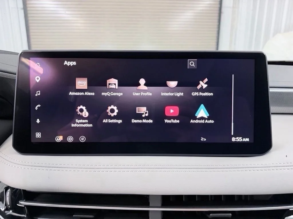 New 2027 RADIANT WHITE INFINITI Luxe AWD image 25