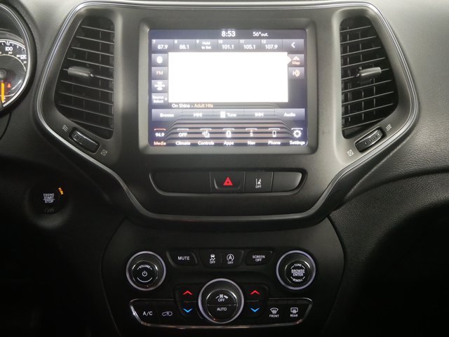 Used 2022 Bright White Clearcoat Jeep Trailhawk w/ Technology Pkg & Comfort Pkg image 18