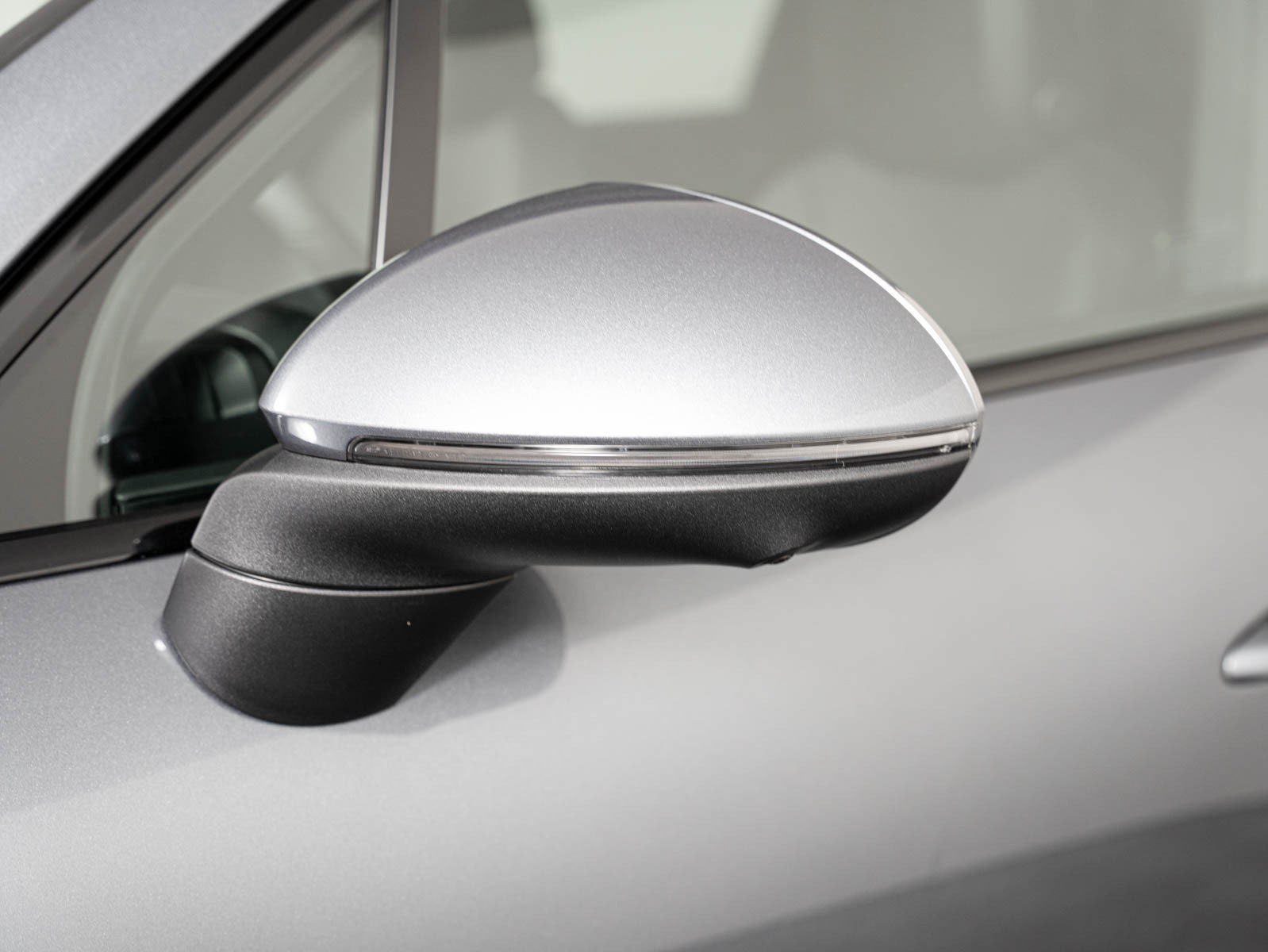 New 2026 VANADIUM GREY Porsche  image 27