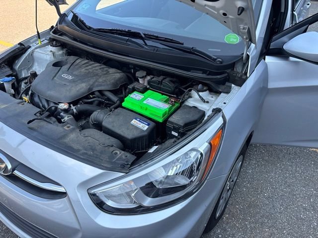 Used 2016 Ironman Silver Metallic Hyundai SE image 17