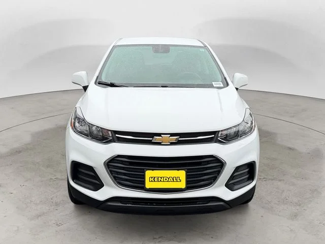 Used 2018 White Chevrolet LS image 8