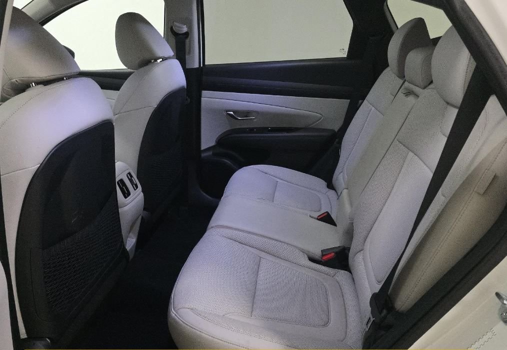 Used 2025 White Hyundai Limited image 11