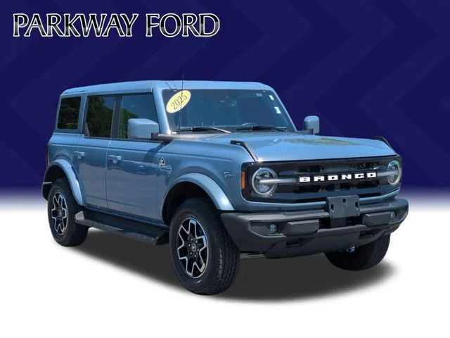 Used 2025 Gray Ford Outer Banks image 7