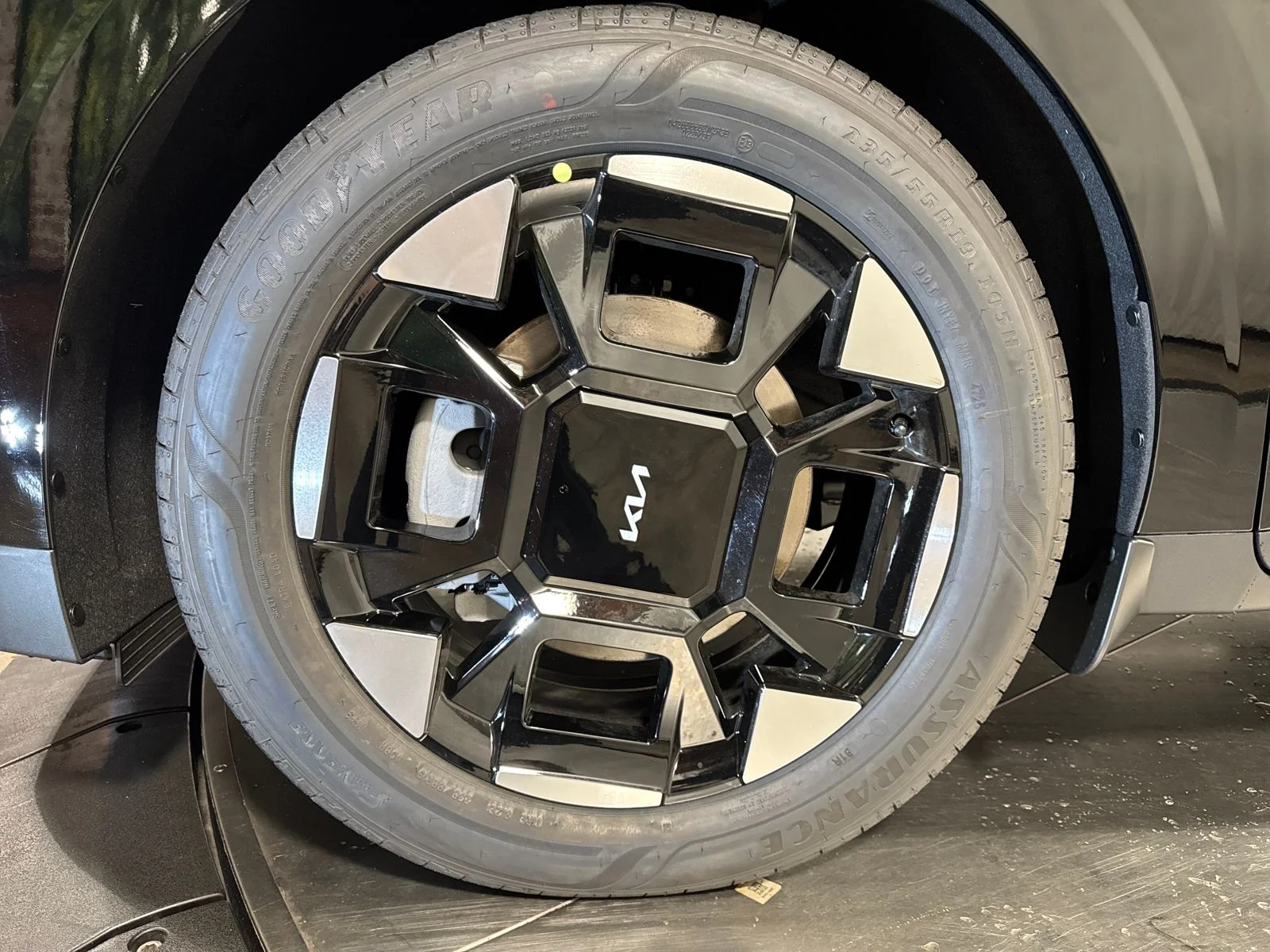 New 2026 Aurora Black Kia EX image 2