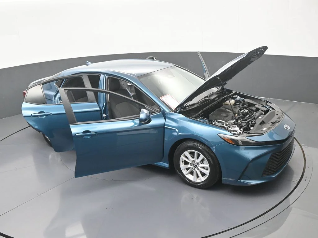 Used 2025 Ocean Toyota LE image 67