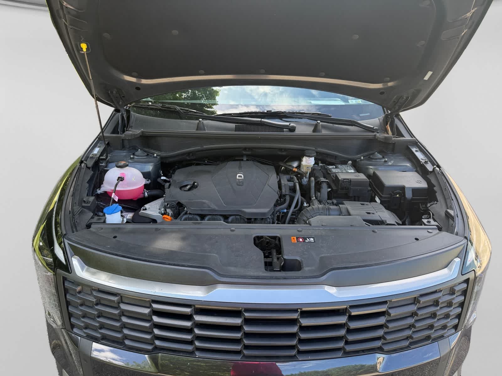 Certified Used 2026 Gravity Gray Kia LX image 24