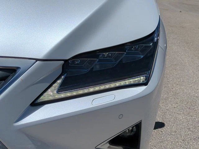 Used 2019 White Lexus 350 image 10