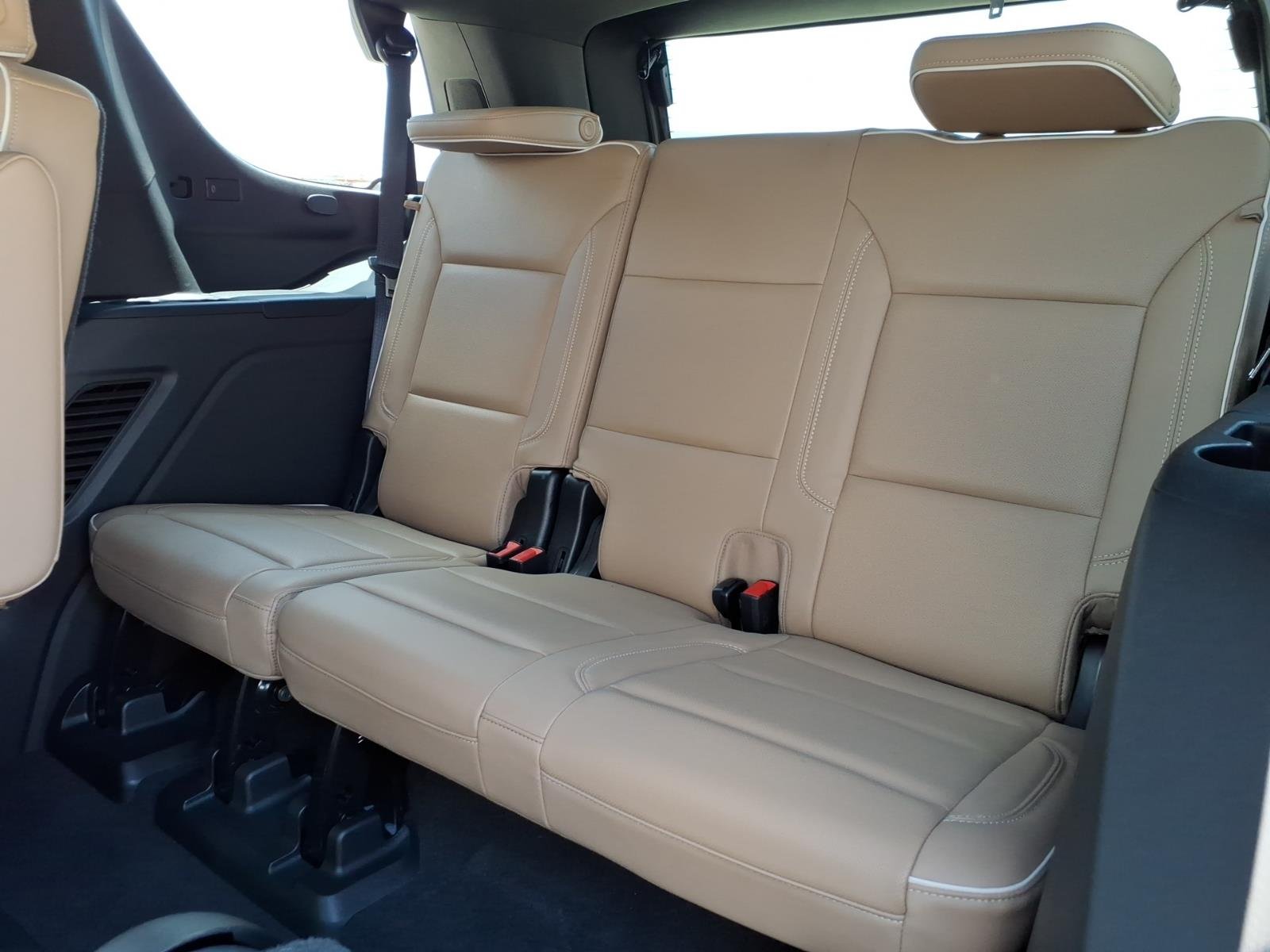 Used 2021 Empire Beige Metallic Chevrolet Premier image 19