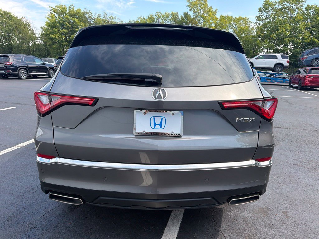 Used 2024 Majestic Black Pearl Acura Technology image 4