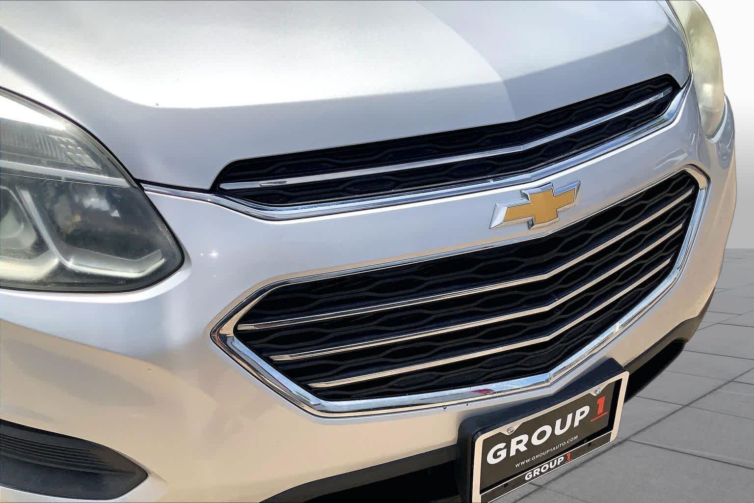 Used 2017 Silver Ice Metallic Chevrolet LS image 35