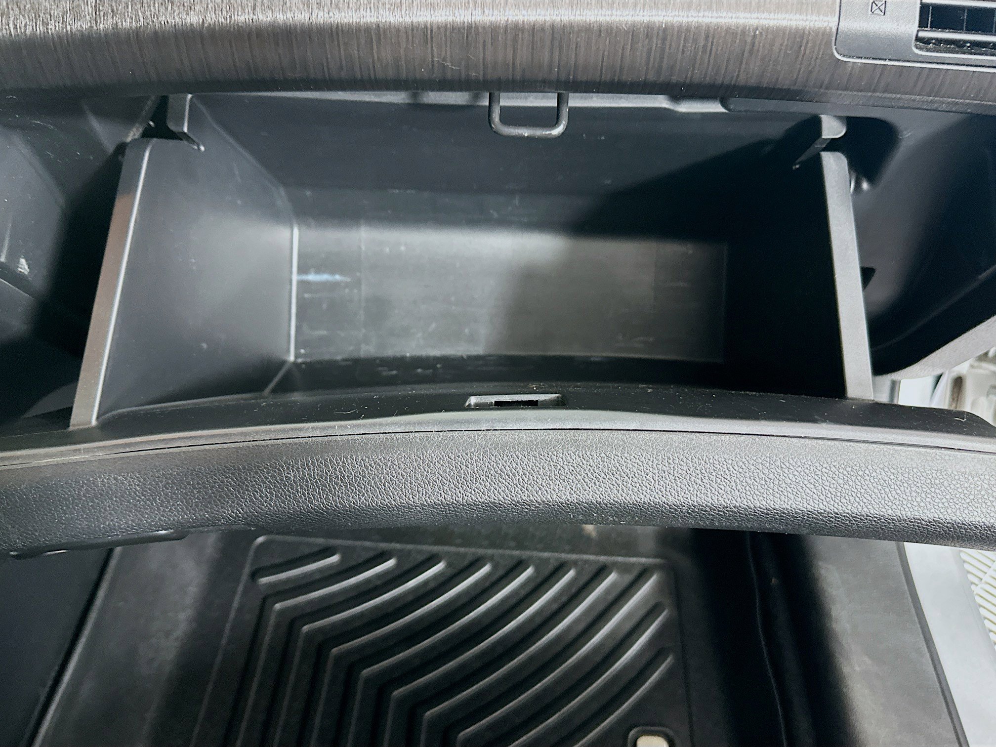 Used 2014 Silver Honda EX-L image 32